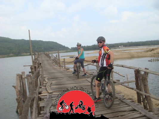 9 Days Hanoi Cycle to Hoian along the coastlines