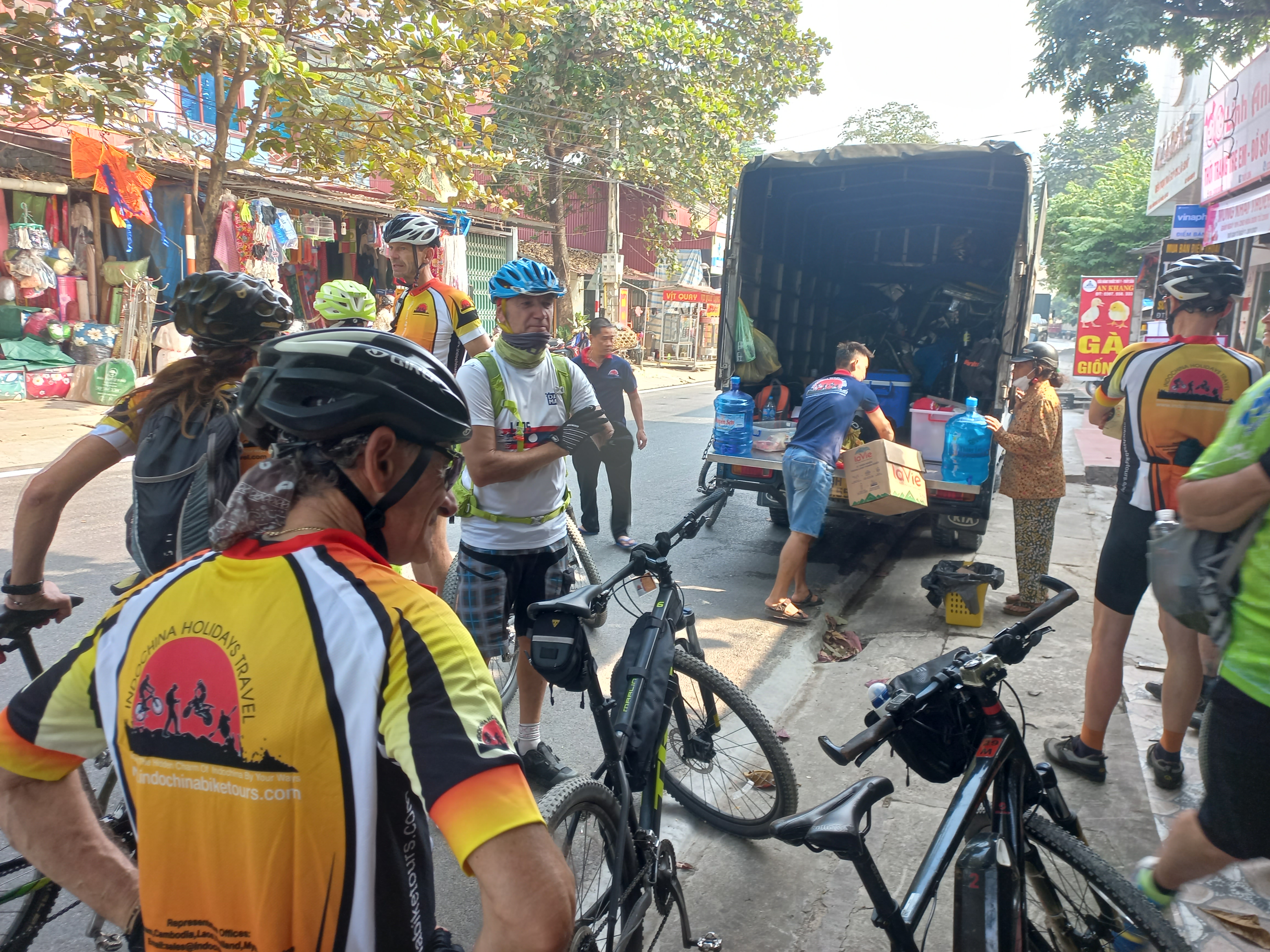 6 Days Mighty Red River Delta Bike Tour 4