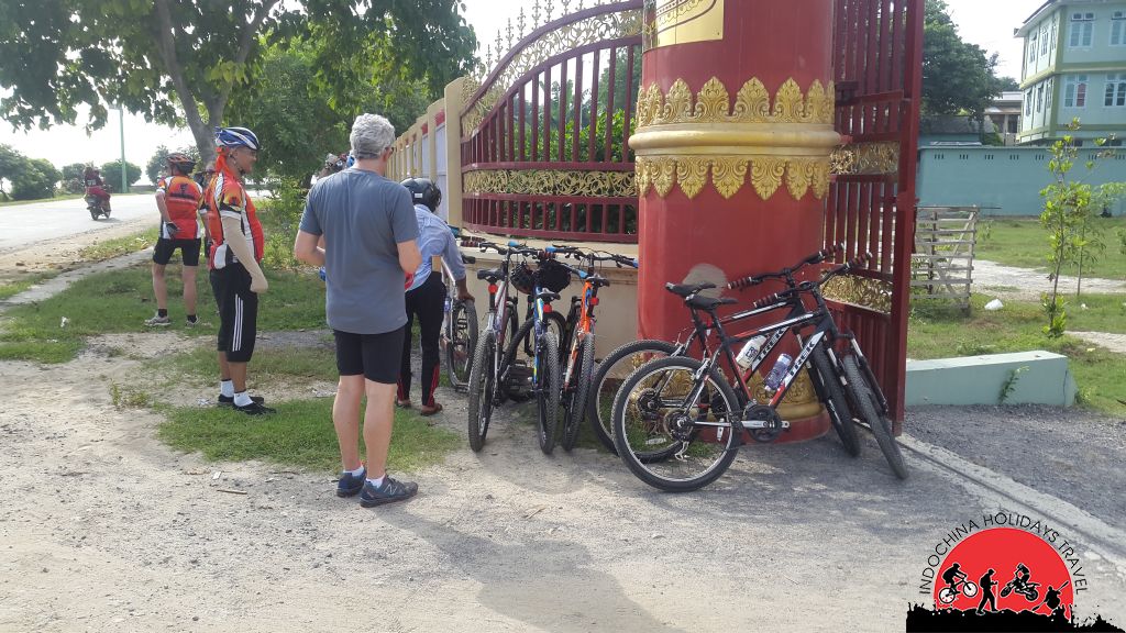 Phnom Penh Cycling Ho Chi Minh City - 5 Days 1
