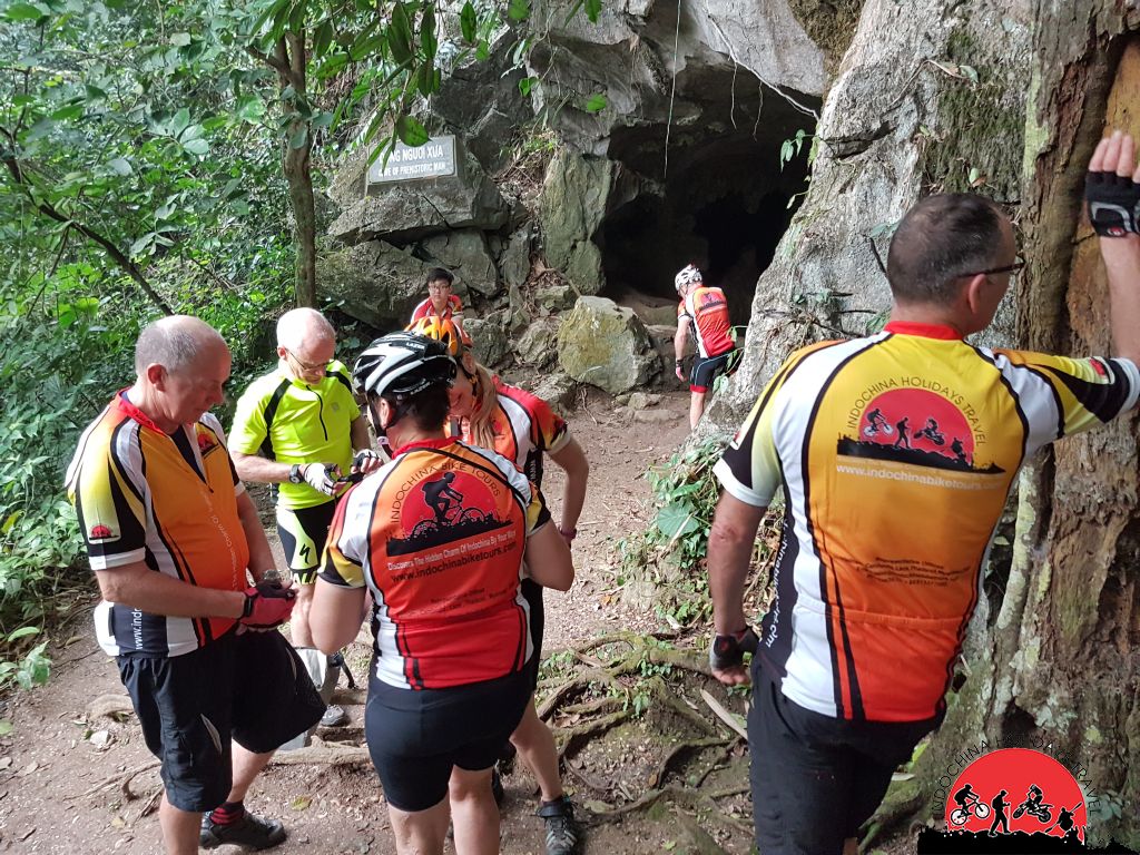 Saigon Cycling To Phnom Penh - 5 Days 1